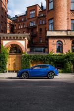  Lexus UX250h 2018 года (NA)